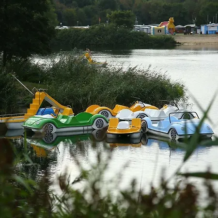 Tente de luxe Schlafstrandkorb Mit Seeblick Am Kransburger See *