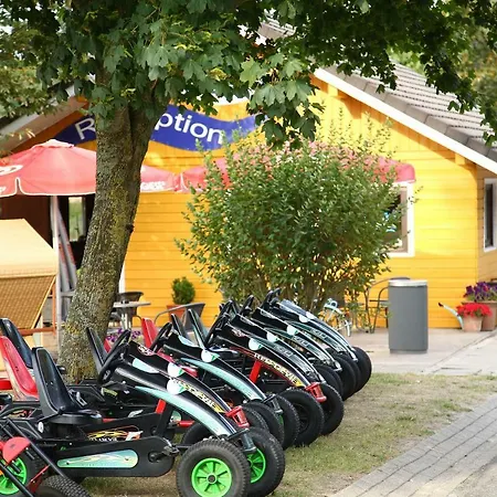 Tente de luxe Schlafstrandkorb Mit Seeblick Am Kransburger See